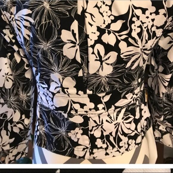 Liz Claiborne Jacket SP Excellent Condition Petite Small like new see pics - Picture 3 of 5